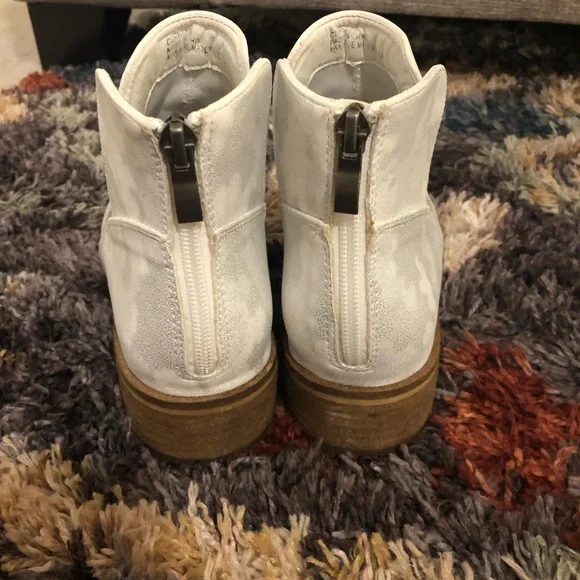 White Ankle Boots - Picture 2 of 7